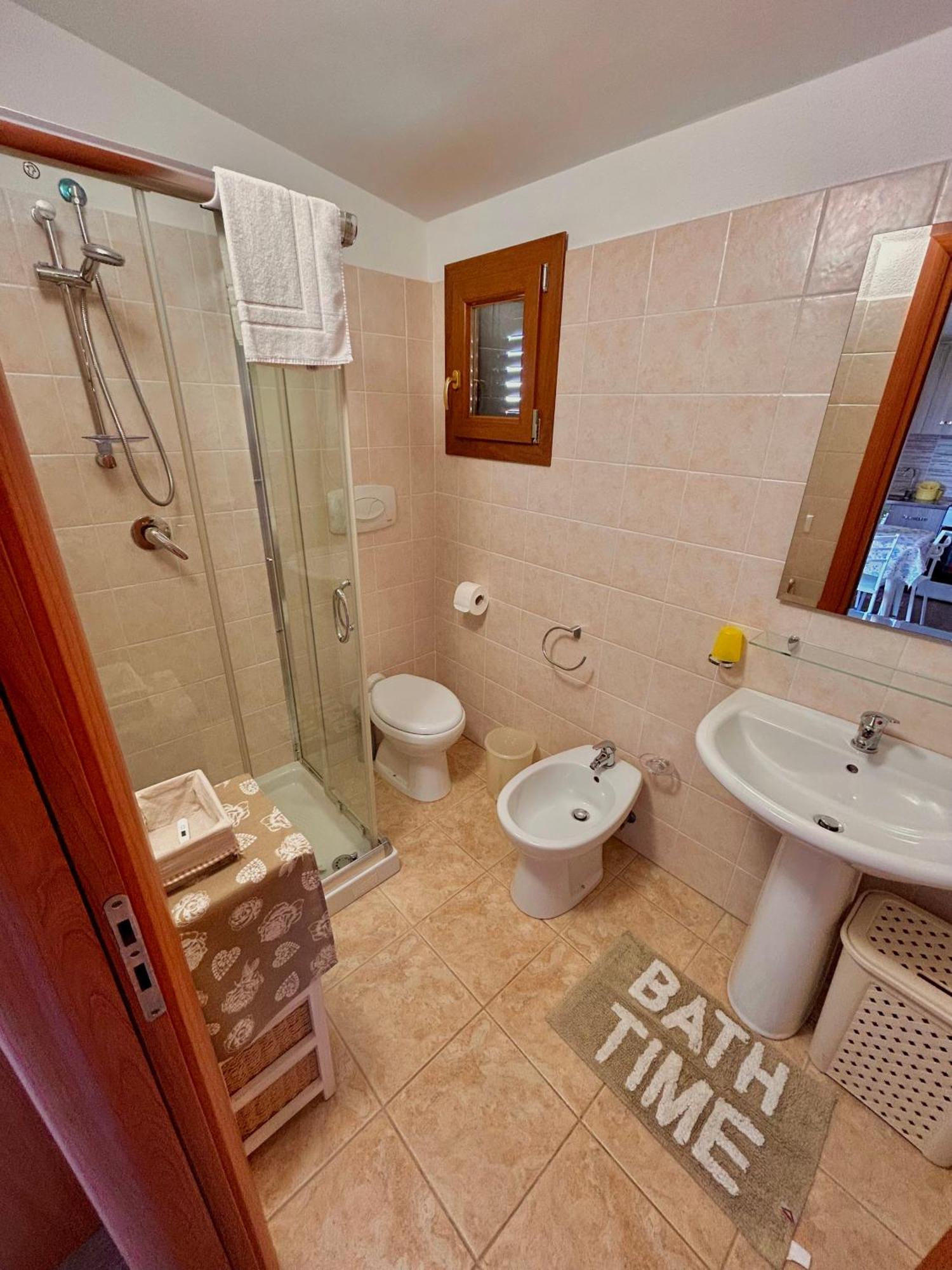 Oasi Macerina Villa Alanno Exterior photo