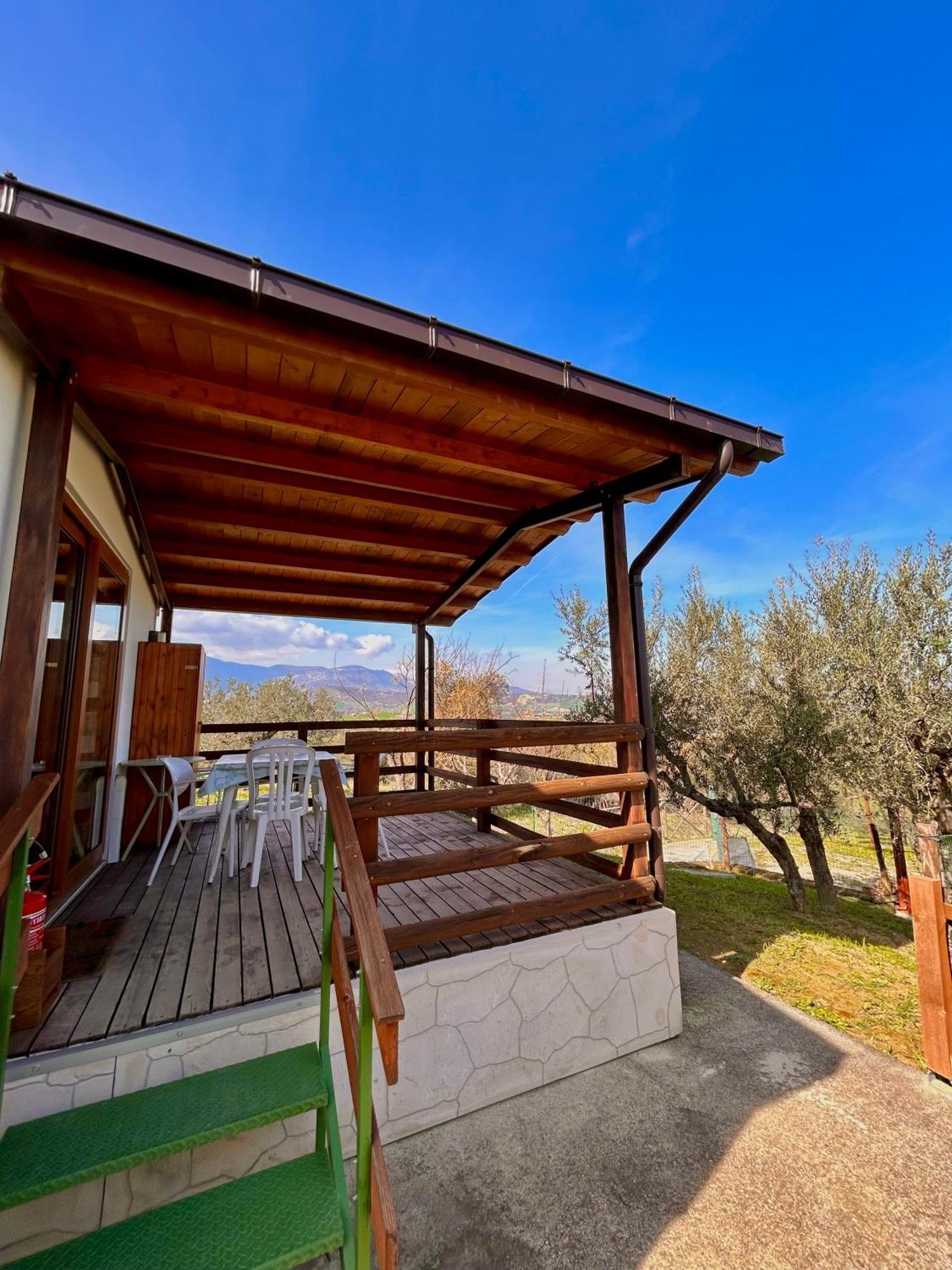 Oasi Macerina Villa Alanno Exterior photo